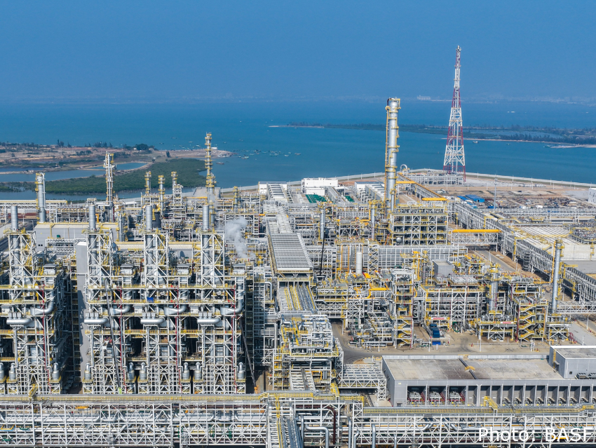BASF Starts Steam Cracker at Verbund Site in Zhanjiang, China