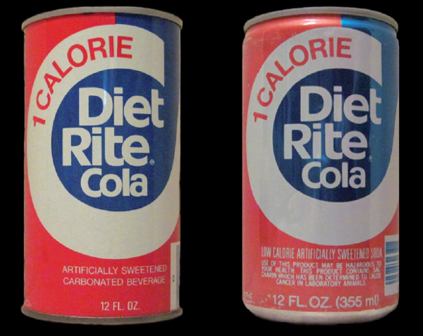 Diet Rite Cola without (left) and with (right) its warning regarding saccharin, obligatory in the United States since 1978