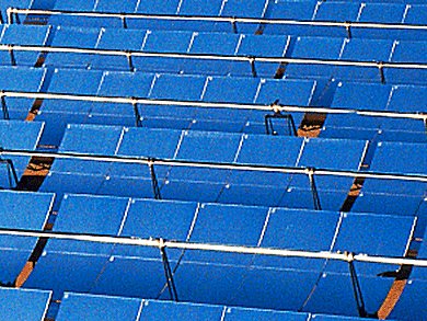 Solar Cell Efficiency Tables