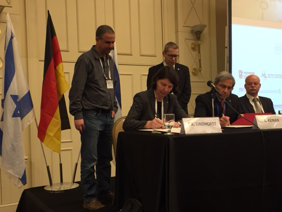 German and Israeli Chemists Sign Cooperation Agreement