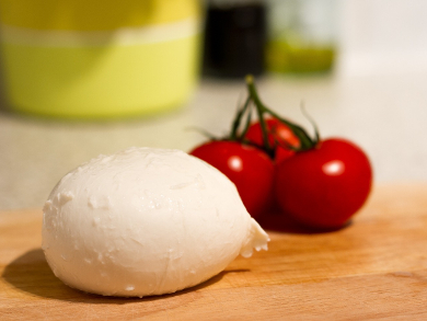 Telling Real Water Buffalo Mozzarella From Cheap Fakes