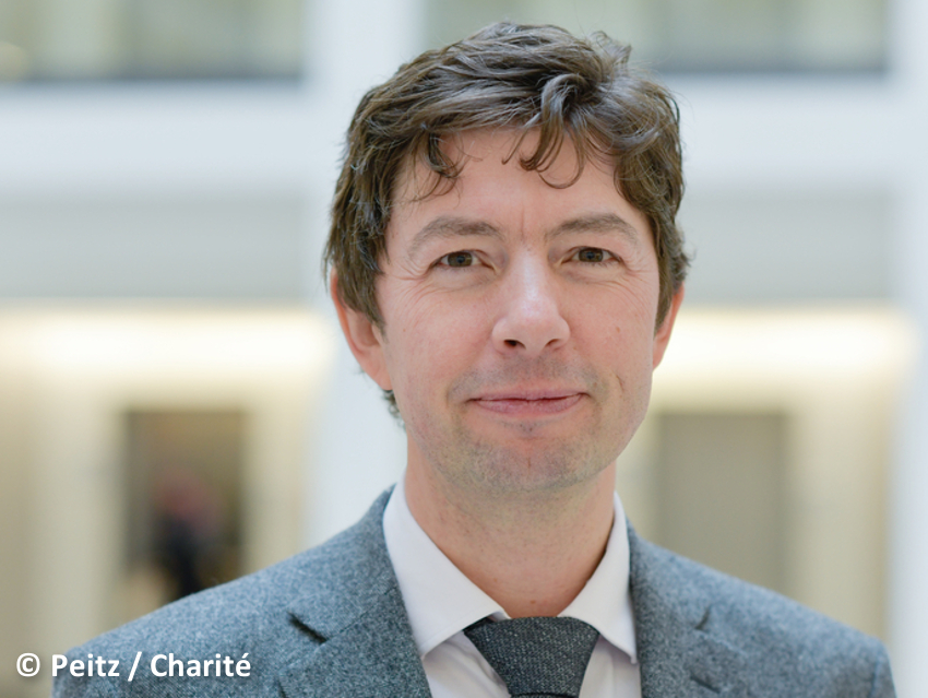 Special Science Communication Prize for Virologist Christian Drosten